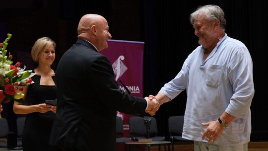 Dyplomy i medale dla artystów. Wśród wyróżnionych także Krzysztof Cugowski