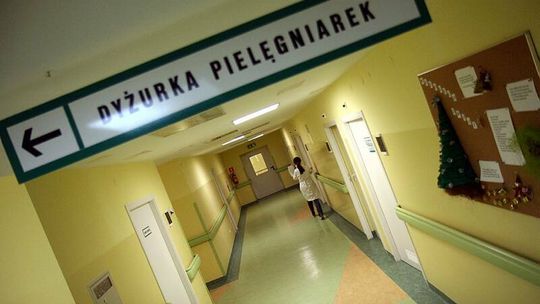 Dyrektorzy najlepszych szpitali dostali podwójne wypłaty