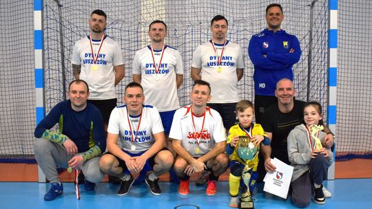 Dywany Łuszczów mistrzem VI Mistrzostw Lubelszczyzny Oldbojów 35+ w futsalu