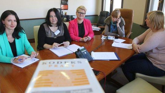 Dyżur ekspertów z ZUS, PIP i NFZ w redakcji. Telefon dzwonił cały czas