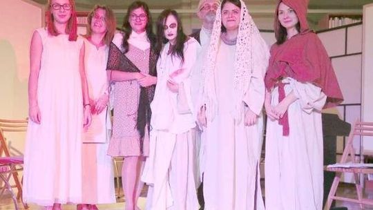 "Dziady" w bibliotece (zdjęcia)