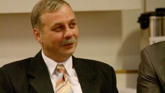 "Działałem w interesie społecznym, a nie dostałem żadnego wsparcia". Radny składa mandat