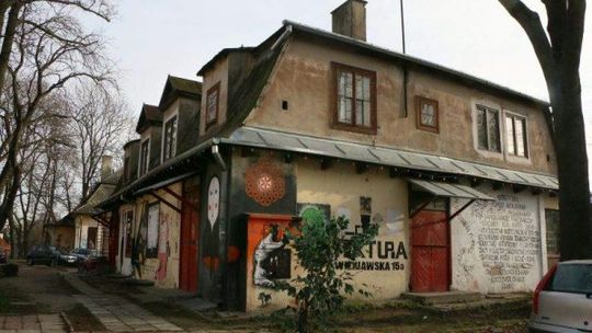 Działka, na której stoi klub Tektura sprzedana za 11,7 mln zł