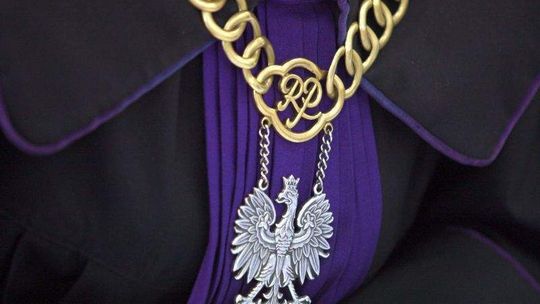 Działka pod Nałęczowem i kulisy powstania testamentu. Papier był młodszy o 10 lat