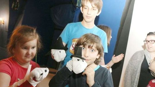 Dzieci na scenie w Andersenie (zdjęcia, wideo)