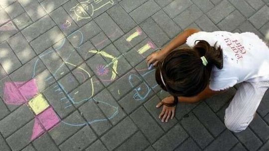 Dzieci odpoczywają, kontrolerzy pracują. Dwa obozy zamknięte