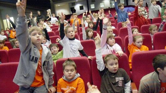 Dzieci w kolejce po indeks. Drugi Uniwersytet Dziecięcy w Lublinie