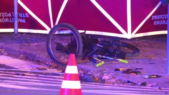 Dziecko jechało chodnikiem na rowerku, zginęło potrącone przez samochód. Kierowca uciekł