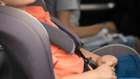 Dziecko traciło przytomność. Eksporta policjantów aż do szpitala 