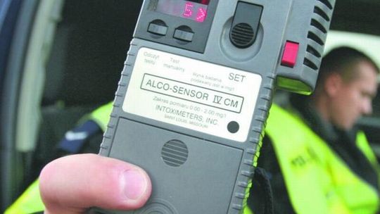 Dziecko wpadło pod samochód. Pijana matka: Nie potrzebuje pomocy