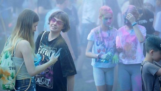 Dzień Kolorów nad Zalewem Zemborzyckim. Zobacz, jak się bawiono