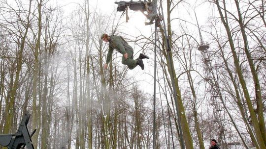 Dzień z życia Szkoły Orląt. Lekcja katapultowania (zdjęcia, wideo)