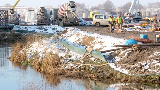 Dziennik Budowy S17: Auta nad zieloną doliną (wideo)