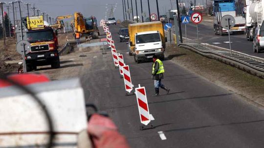 Dziennik budowy S17: Drogowcy mają pełne ręce roboty (zdjęcia)