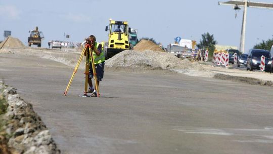 Dziennik budowy S17: Drogowcy utrzymują tempo