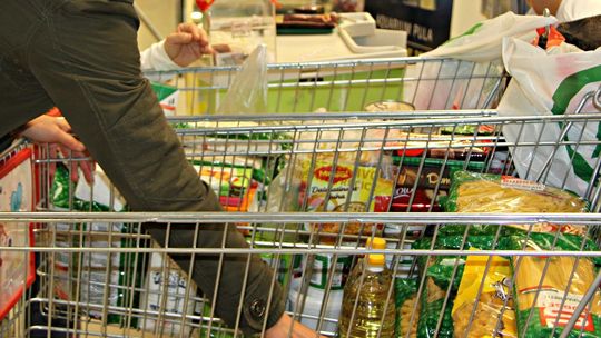 Dzierzkowice: Rozdzielą żywność dla potrzebujących rodzin