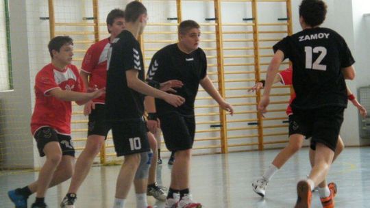 Dziesięć drużyn wzięło udział w festiwalu juniorów i młodzików w piłce ręcznej