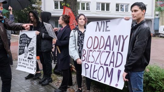 Dzika puszcza, a nie plantacja desek. Pikieta "Nie oddamy Bieszczad piłom!" w Lublinie [zdjęcia]
