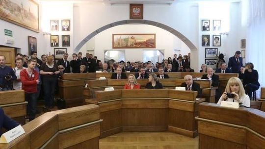 Dziś na sesji Rady Miasta: Opłaty za wodę i decyzja ws. przedszkola na ul. Bluszczowej