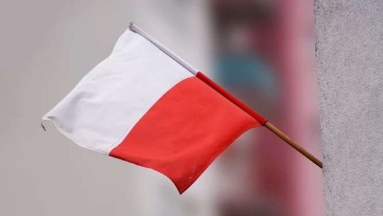 Dzisiaj Dzień Flagi. Czy wiesz wszystko na jej temat? Sprawdźmy to! QUIZ