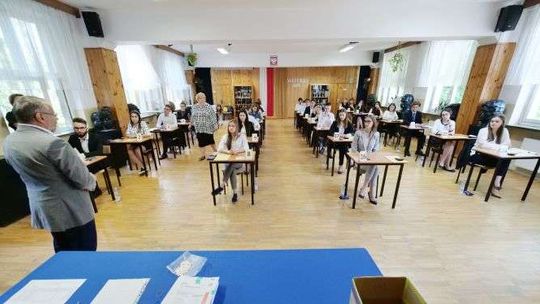 Dzisiaj matura z języka angielskiego. Rozprawka, artykuł, a może list?