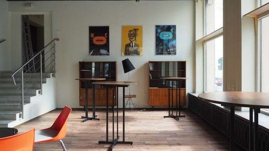 Dzisiaj otwarcie gastrobaru Heban. Wcześniej był tu sklep meblowy