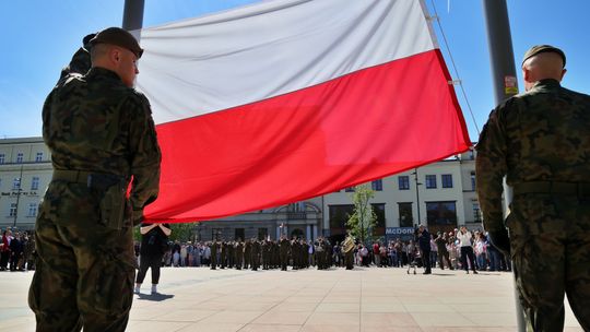 Dzisiaj Święto Flagi. Lubelskie uroczystości na Placu Litewskim