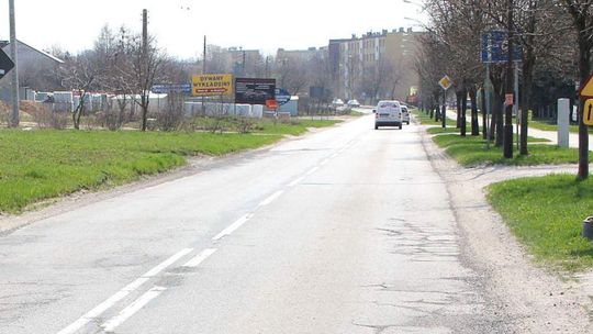 Dziurawe drogi powiatowe w Kraśniku. Skończy się na łataniu