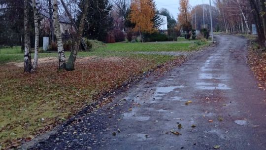 Dziury na osiedlowej drodze. Po remoncie gorzej niż przed?