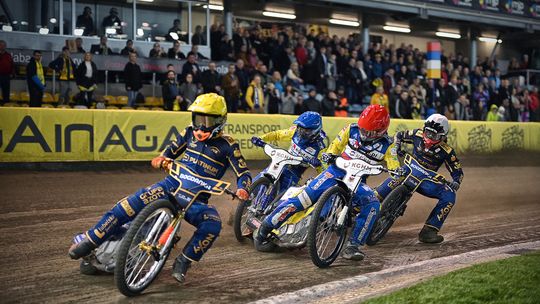 ebut.pl Stal Gorzów - Platinum Motor Lublin 41:48. Wygrali z rywalem, pogodą i powtórkami [zdjęcia]