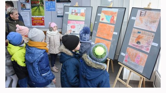 "Edukacja patriotyczna" po radzyńsku. Przedszkolaki malują areszt Gestapo 