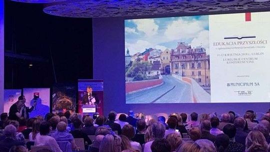 "Edukacja przyszłości" w Lublinie: Rozmawiają o oświacie