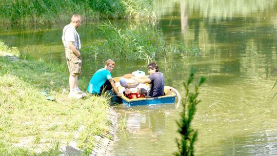 Efektywne Mikroorganizmy oczyszczą staw w Lubartowie