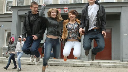 Egzamin gimnazjalny 2012 - polski (test humanistyczny) - odpowiedzi, arkusze