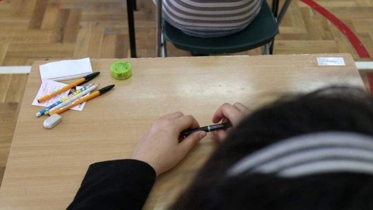 Egzamin gimnazjalny 2015. ANGIELSKI podstawowy, rozszerzony - odpowiedzi, arkusze