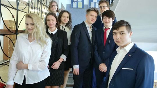 Egzamin gimnazjalny: Matematyka łatwiejsza niż rok temu [ODPOWIEDZI, ARKUSZE]