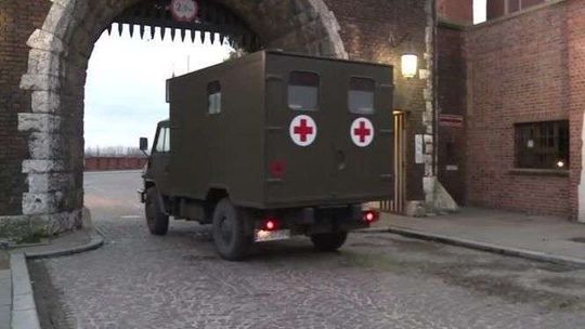 Ekshumacja ciał pary prezydenckiej na Wawelu