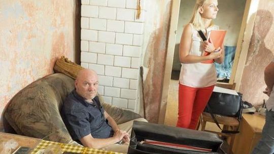 Eksmisja z miejskich mieszkań się nie udała. Hotel anulował rezerwację (WIDEO)