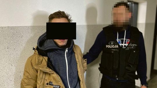 Eksperci ostrzegają: Przed świętami pilnuj portfela i swoich danych