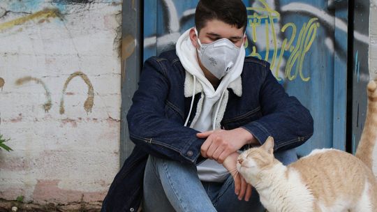 Eksperci: skoro wirus SARS-CoV-2 szerzy się drogą powietrzną, powinniśmy zmienić nasze zachowania