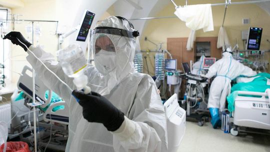 Ekspert: Jest szansa, że odporność populacyjną na koronawirusa osiągniemy we wrześniu