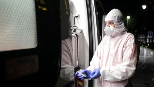 Ekspert: małe dzieci zakażają się SARS-COV-2 rzadziej niż starsze i znacznie rzadziej niż dorośli