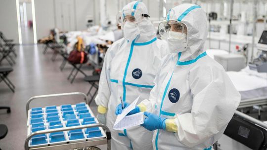 Ekspert: Nie będzie zablokowania służby zdrowia w związku z piątą falą epidemii