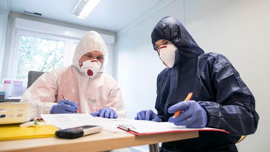 Ekspert: Nie bójmy się szczepionek przeciw SARS-CoV-2