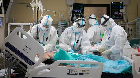 Ekspert: Optymizm pojawi się, jak ustabilizujemy ilość dziennych zakażeń poniżej tysiąca