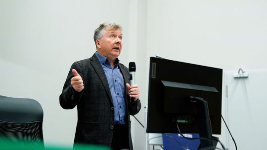 Ekspert z UMCS: Zagłosowali młodzi i niezdecydowani. I to wcale nie na Konfederację 