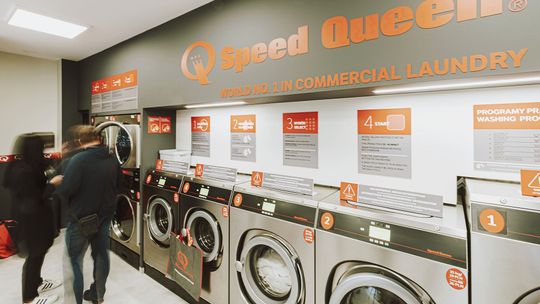 Ekspresowe pralnie samoobsługowe coraz popularniejsze. Speed Queen już w Lublinie [ceny]