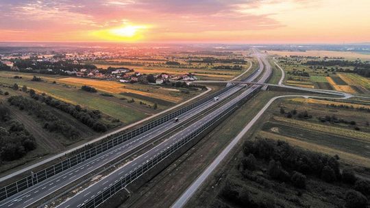 Ekspresówka z Lublina do Rzeszowa coraz bliżej. Podpisali umowy na kolejny odcinek S19