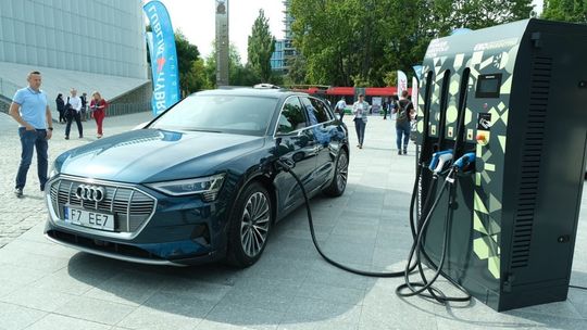 Elektryczna rewolucja na drogach [zdjęcia]