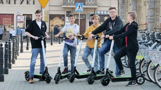 Elektryczne hulajnogi już na ulicach Lublina [cennik, jak korzystać]